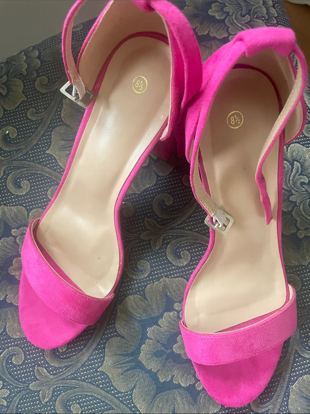Feminine Fuchsia Ankle-Strap Block Heel Sandals